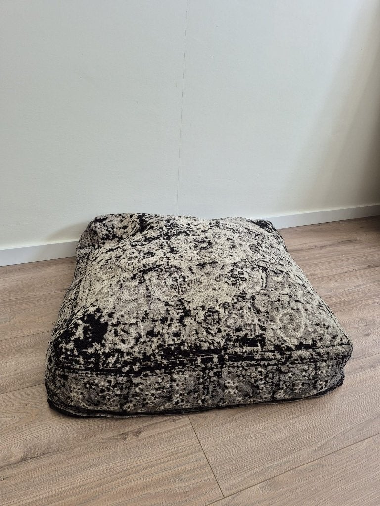 Vierkant grondkussen met vintage patroon, Ophalen, Gebruikt, 50 tot 100 cm, Zwart