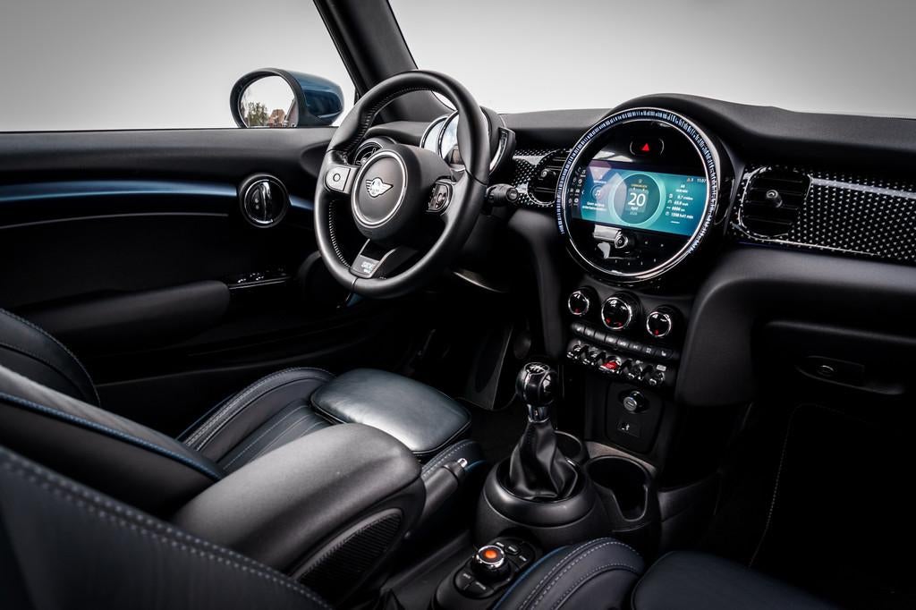 MINI Cabrio 1.5 Cooper Sidewalk Edition | LED | Leder | Came, Auto's, Mini, Voorwielaandrijving, 136 pk, Gebruikt, Leder