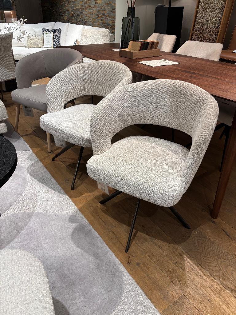 Malmo 2 stuks Eetkamerstoel met draaipoot memory zwart, Huis en Inrichting, Stoelen, Ophalen, Twee, Wit, Zo goed als nieuw