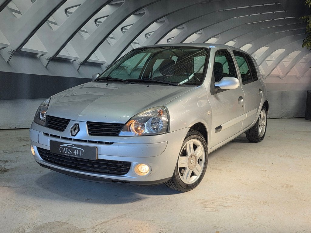 Renault Clio 1.2-16V Communityn airco, Voorwielaandrijving, Stof, Gebruikt, 31 €/maand