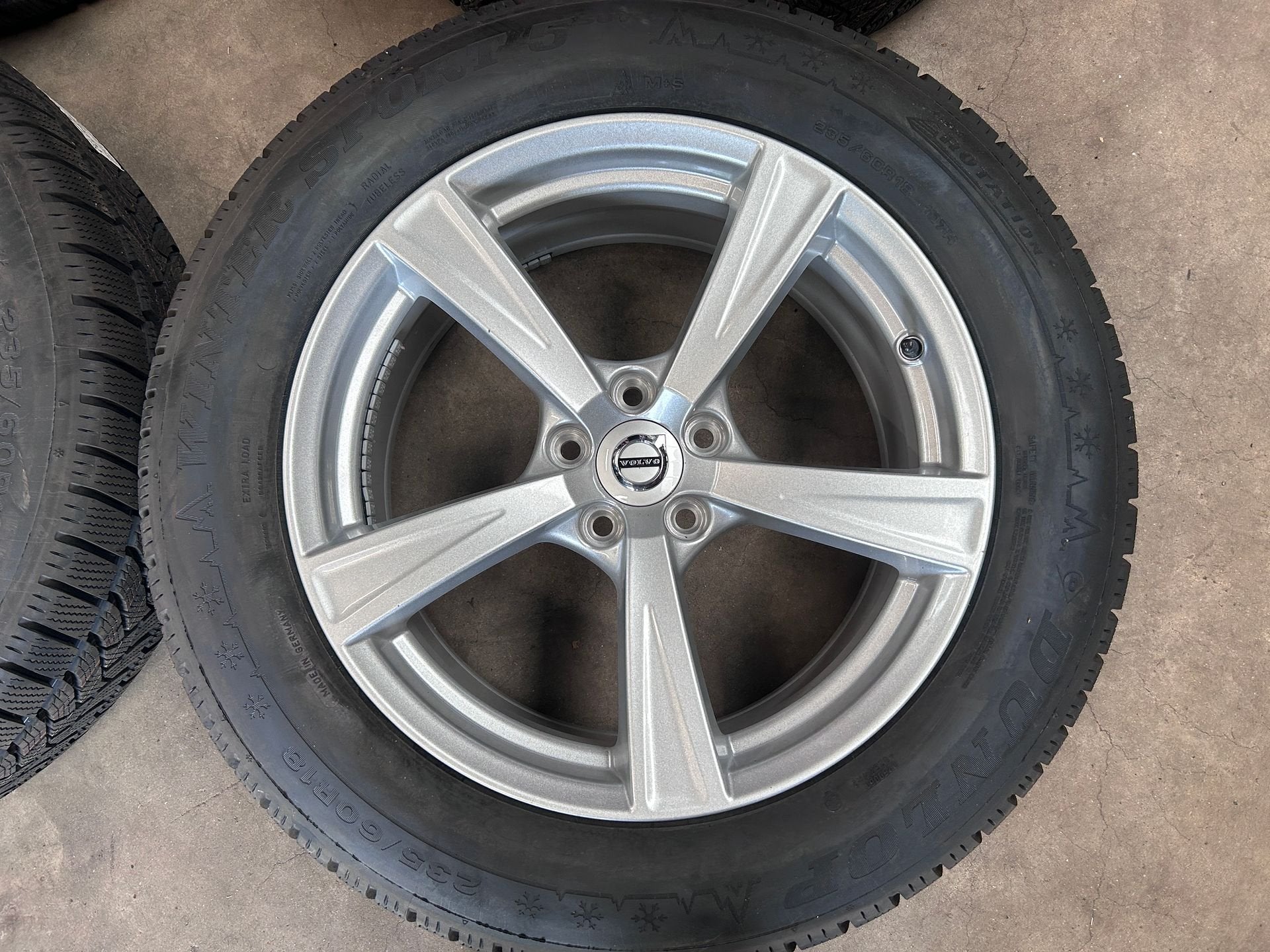 NIEUWE 18 inch velgen + winterbanden Volvo XC60 XC90, 18 inch, Gebruikt, -, -