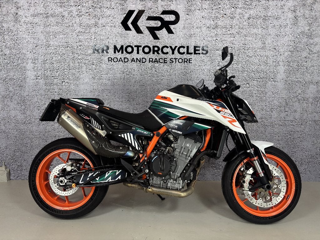 KTM 890 DUKE R Akrapovic, Motoren, Motoren | KTM, 2 cilinders, Occasion, 899 cc, Motorrijbewijs A
