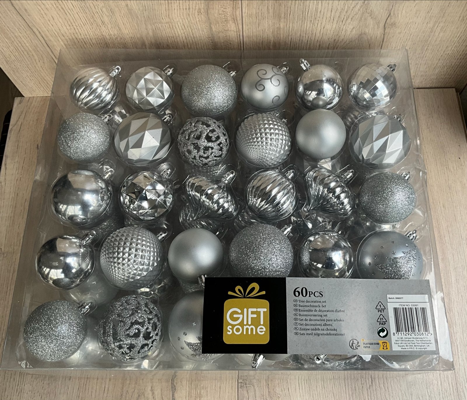 Kerstballen zilverkleurig- 2 verpakkingen-120 stuks, Ophalen of Verzenden, Nieuw