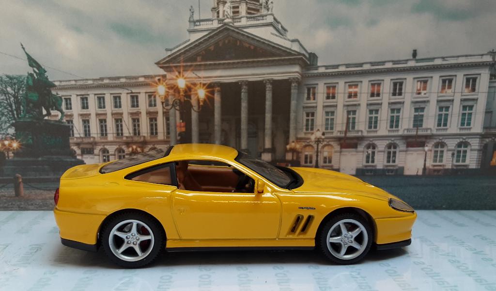 1:43 Ferrari 550 Maranello; 2-door coupe 1996; Maisto 31502, Ophalen of Verzenden, Zo goed als nieuw, Auto, Overige merken