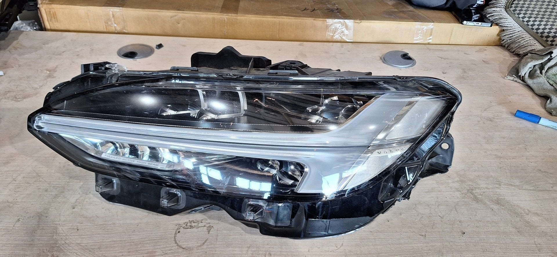 Volvo S90, V90 Koplamp 32338928, Gebruikt, -, -, Ophalen of Verzenden