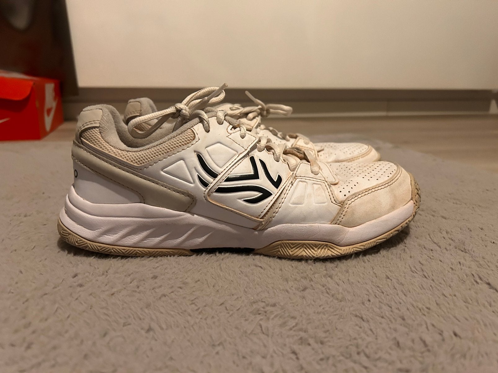 Witte tennisschoenen Artengo maat 40/41, Gebruikt, L00, Schoenen, Ophalen