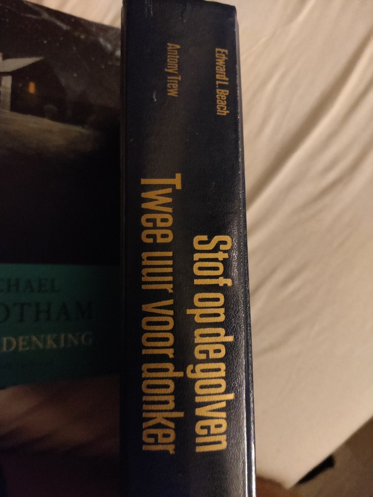 Stof op de golven - Edward L. Beach (Boek), Ophalen of Verzenden, Gelezen, Edward L. Beach