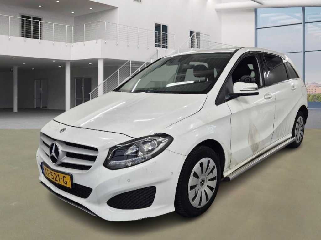 Mercedes-Benz B220 d Ambition Automaat, XT-521-G, Gebruikt, Euro 6, 4 cilinders, Wit