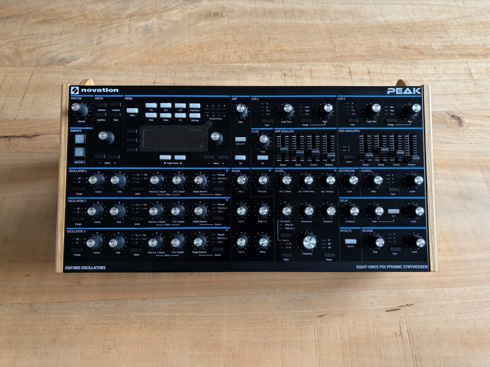 Novation Peak - 8 voice synthesizer met houten standaard, Ophalen, Zo goed als nieuw, Overige aantallen, Novation