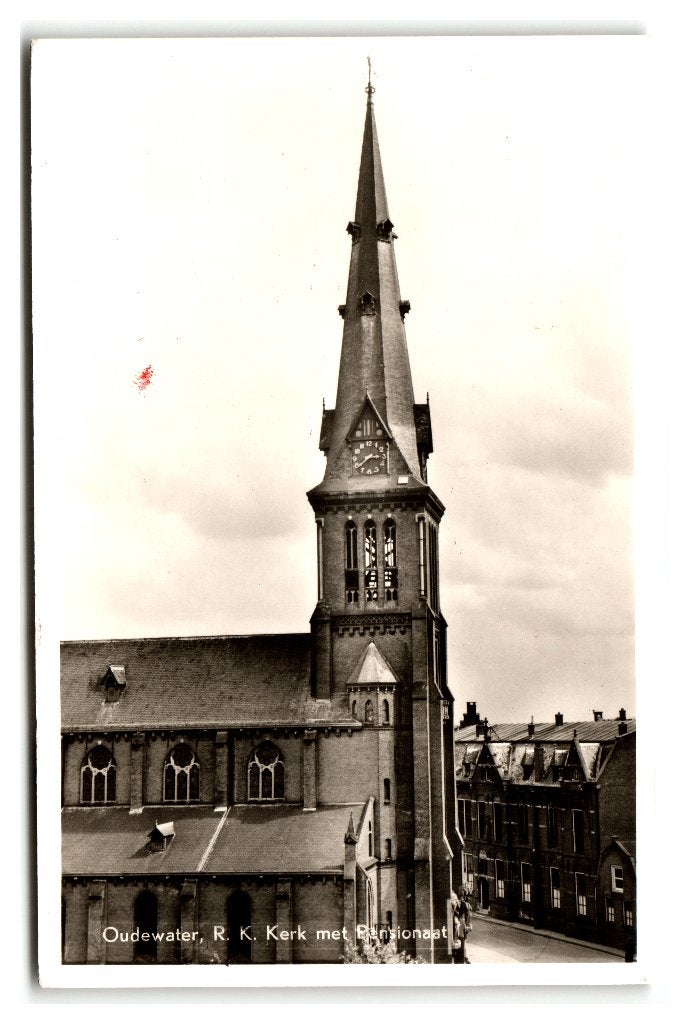 Oudewater, R. K. Kerk met Pensionaat, Ophalen of Verzenden, 1940 tot 1960, Gelopen, Utrecht