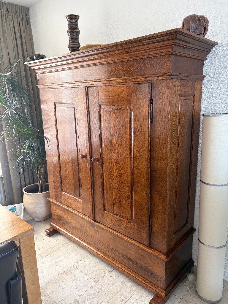 Eiken broodkast, Ophalen, Met deur(en), Klassiek, 150 tot 200 cm