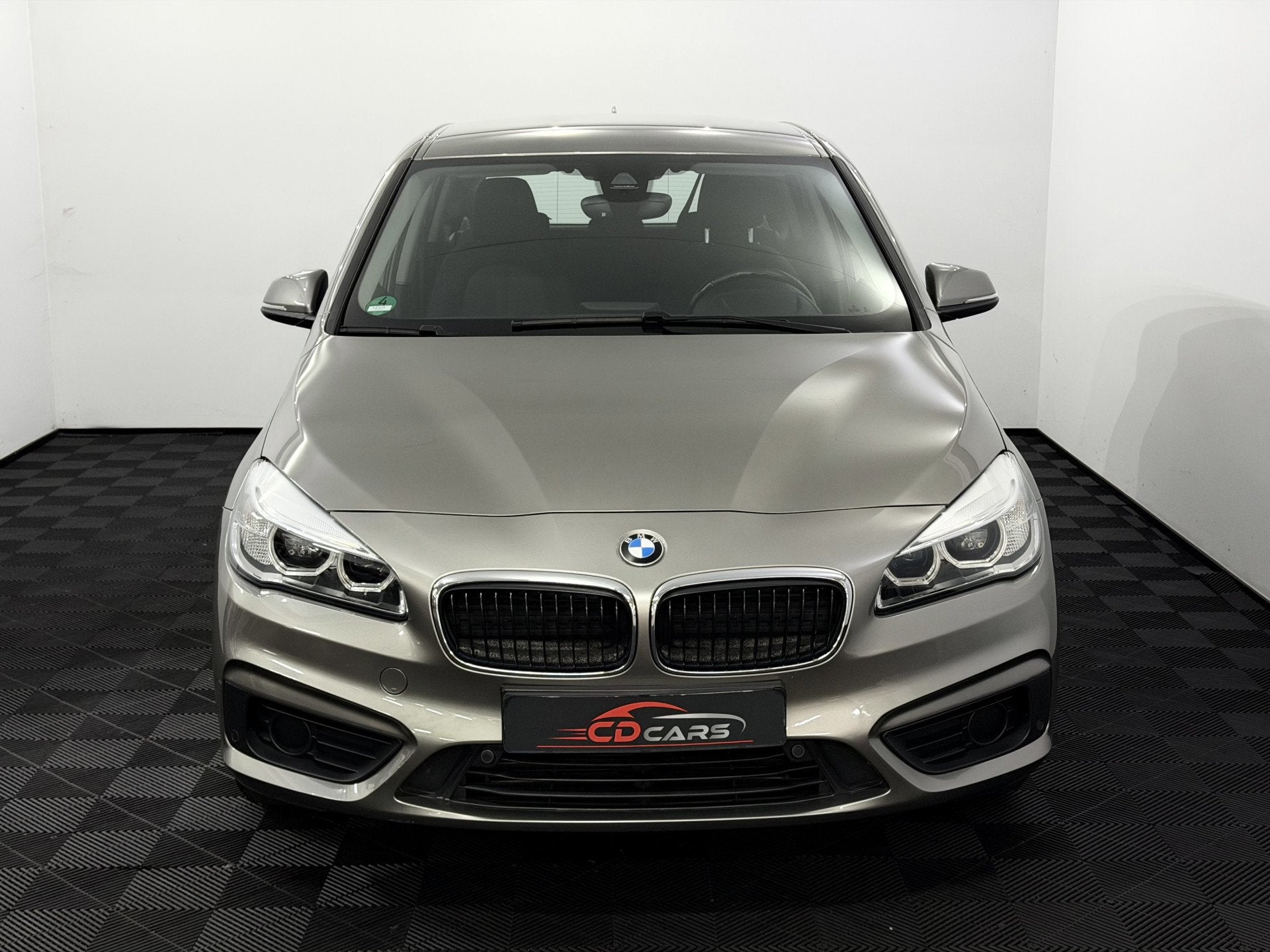 BMW 2 Serie Active Tourer 218i Clima, Navi, Parkeersensoren,, Auto's, 1345 kg, Gebruikt, Euro 6, Automatische klimaatregeling