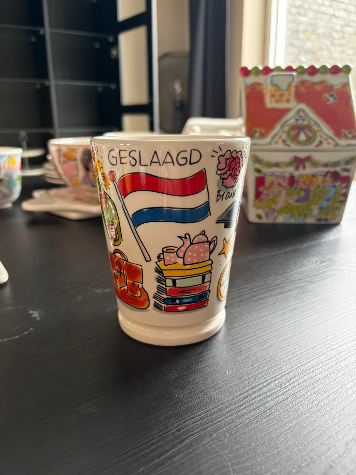 Blond Amsterdam mok geslaagd XL, Huis en Inrichting, Keuken | Servies, Ophalen of Verzenden, Nieuw, Aardewerk, Kop(pen) en/of Schotel(s)