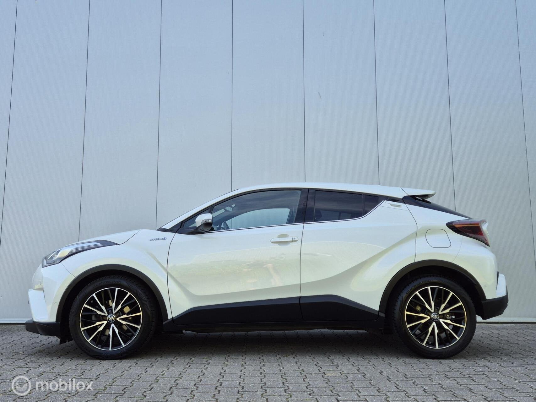 TOYOTA C-HR 1.8 HYBRID EXECUTIVE/FULL LED/JBL/KEYLESS/HALF-L, Euro 6, 4 cilinders, Adaptive Cruise Control, Origineel Nederlands