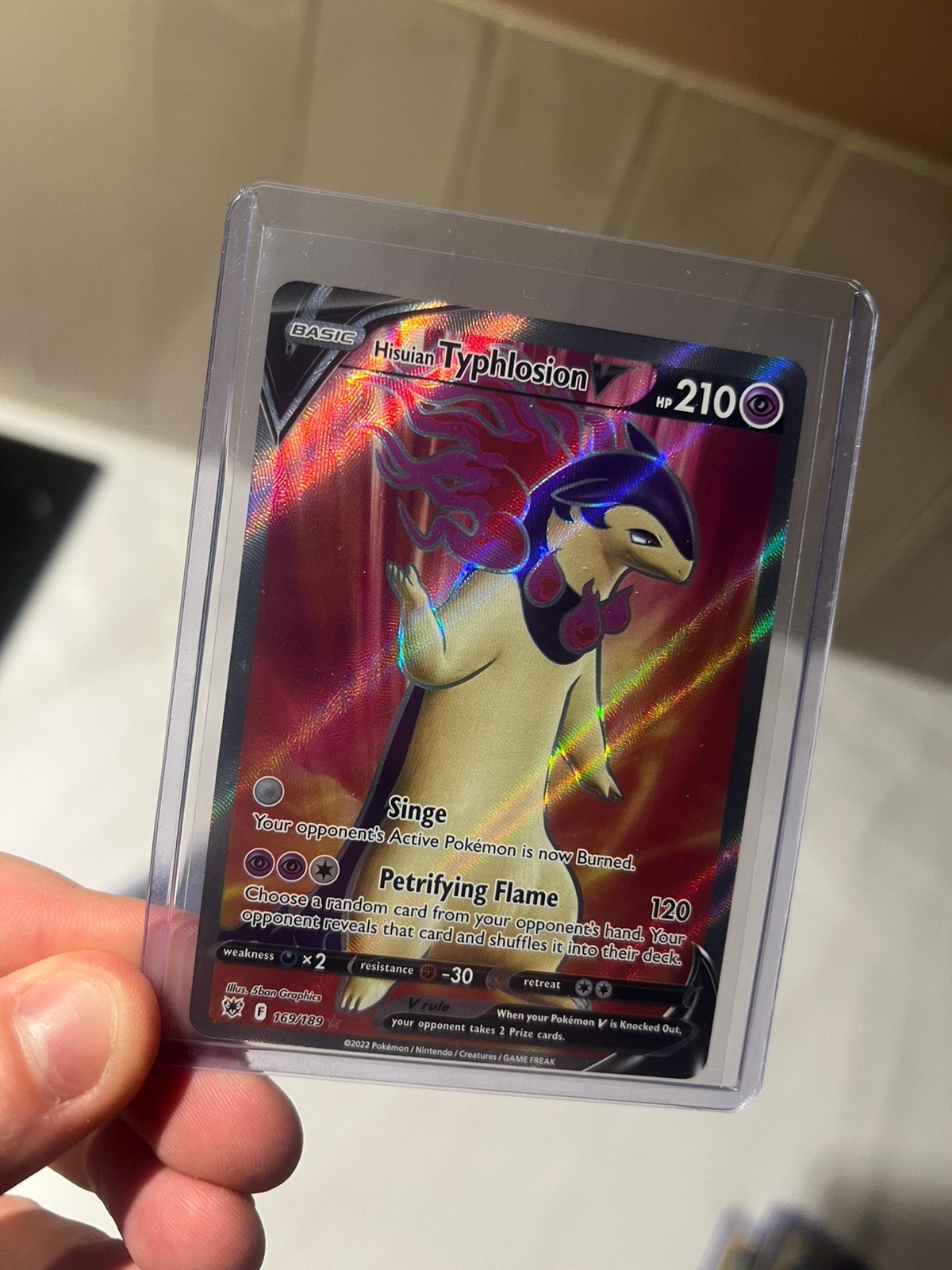 Pokemon kaart Typhlosion V #169, Ophalen of Verzenden, Zo goed als nieuw