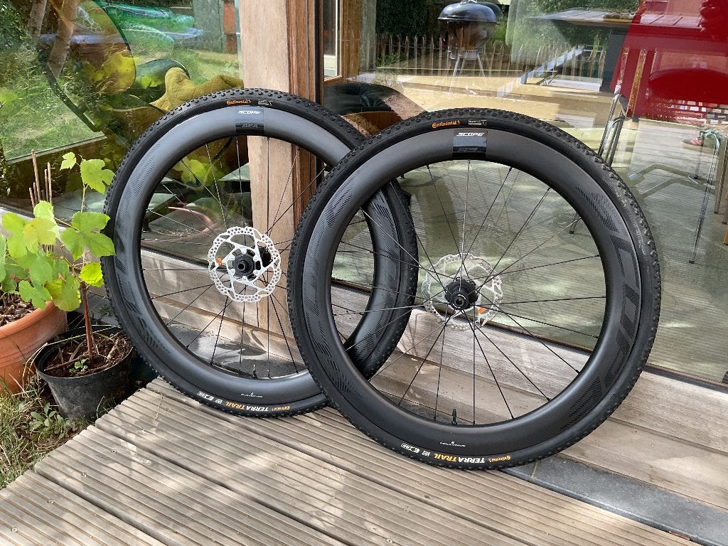 Scope R5A AEA Carbon Gravel en Rave Wielset + Banden, Fietsen en Brommers, Fietsonderdelen, Wiel, Gebruikt, Scope, Ophalen of Verzenden