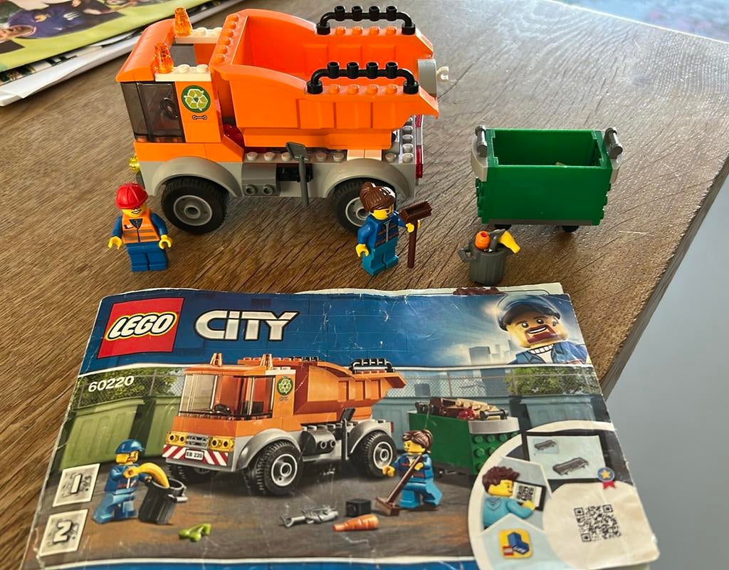 LEGO City 4+ Vuilniswagen - 60220 compleet! Plus 10750, Ophalen of Verzenden, Gebruikt