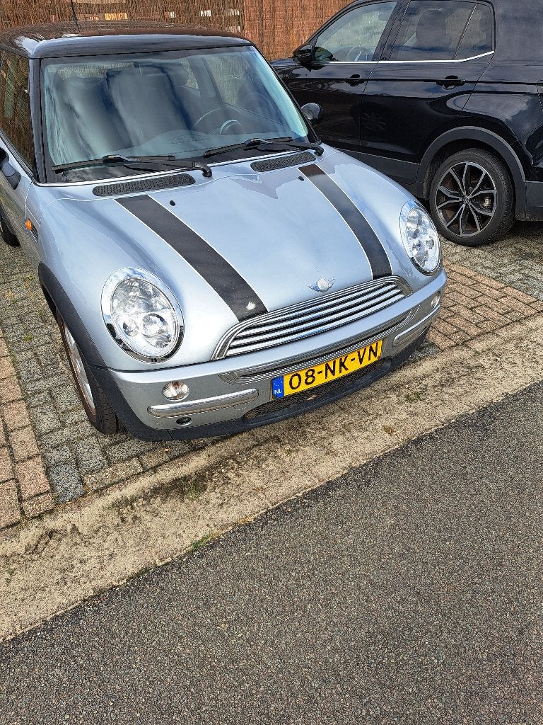 Mini 1.6 16V Cooper 2003 Grijs, Auto's, Voorwielaandrijving, 15 km/l, 4 cilinders, 4 stoelen