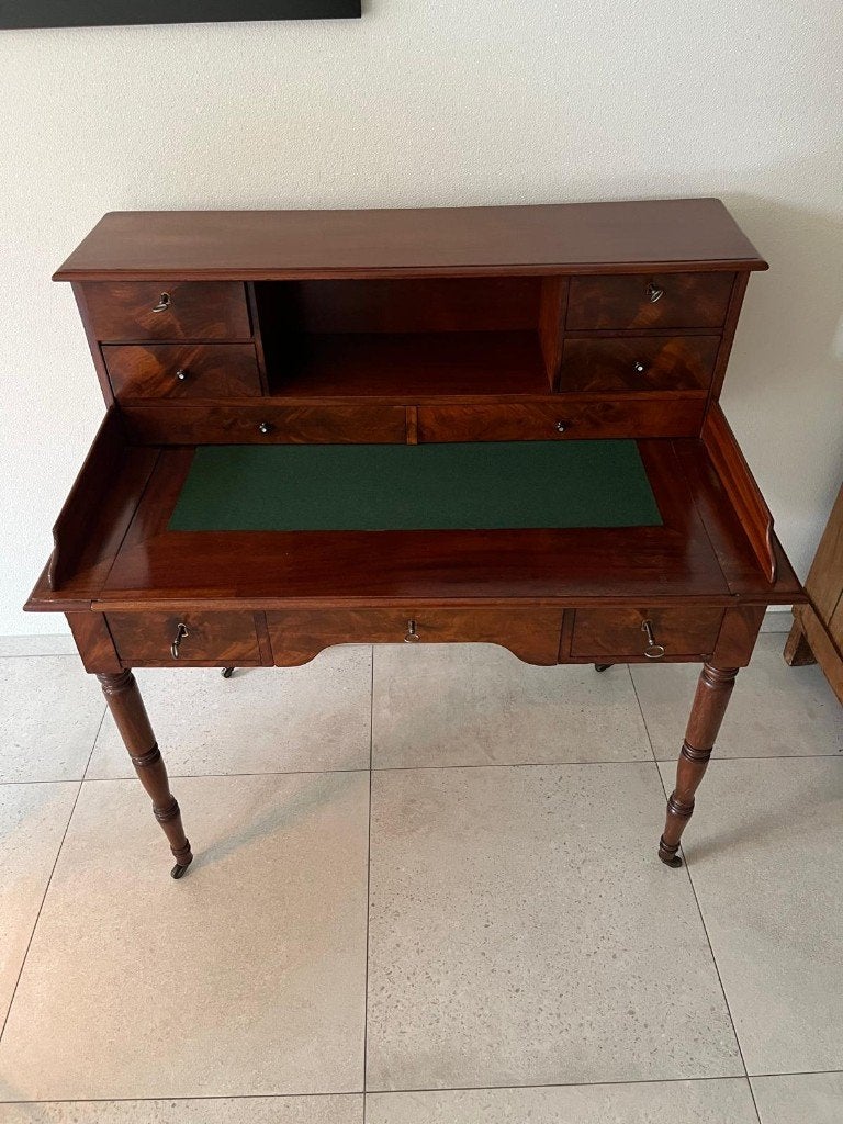 Biedermeier secrectaire, Ophalen
