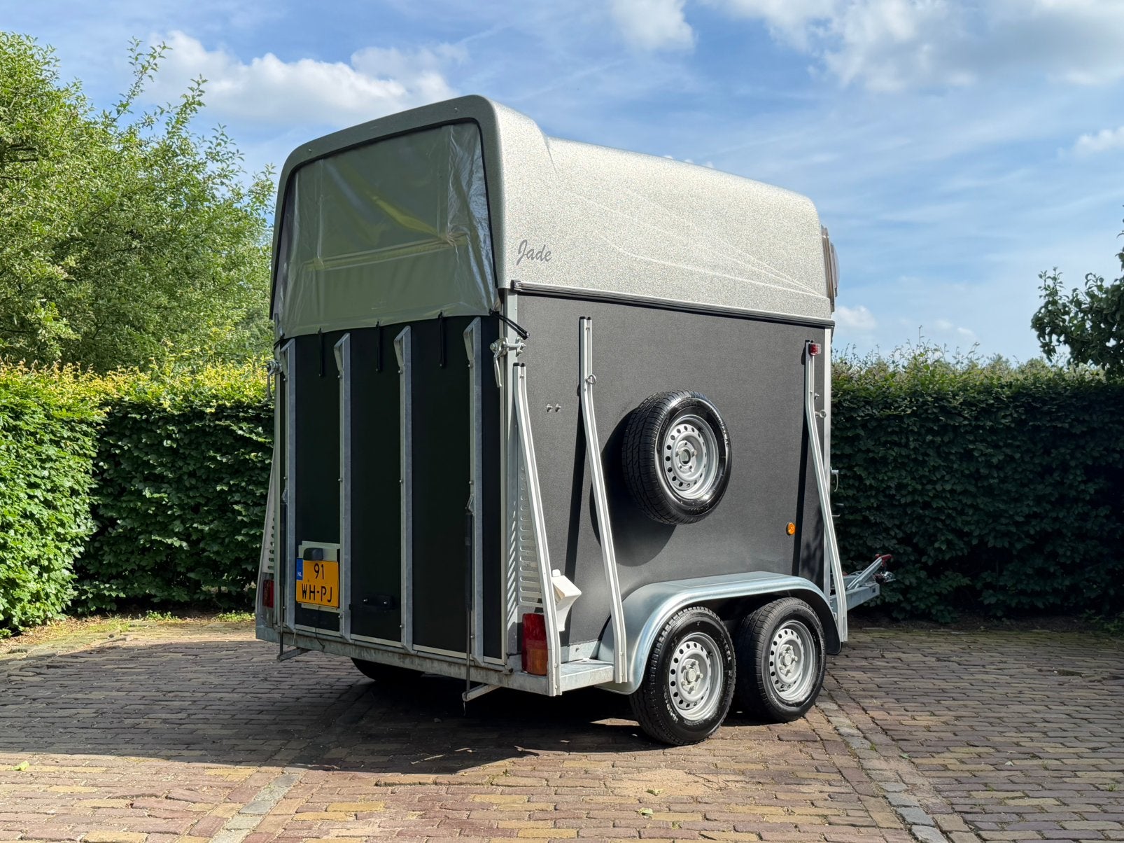 Nieuwstaat verkerende 2 paards xxtrail, Dieren en Toebehoren, Ophalen, Info@ttpaardentrailers, Zo goed als nieuw, 2-paards trailer
