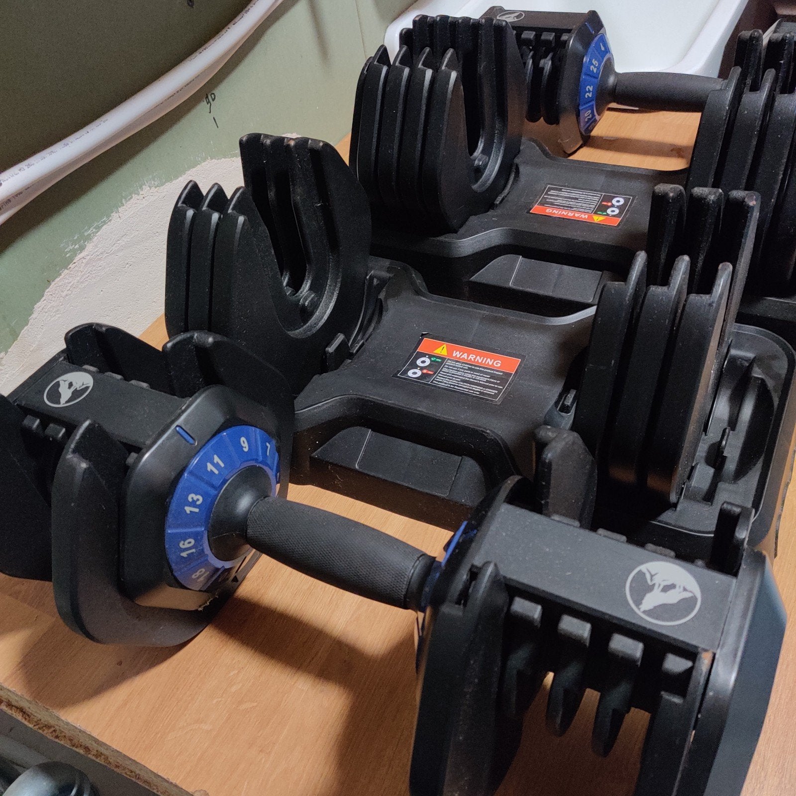 Wolv Verstelbare Halters 25 kg - Set van 2, Ophalen, Zo goed als nieuw, Armen, Dumbbell