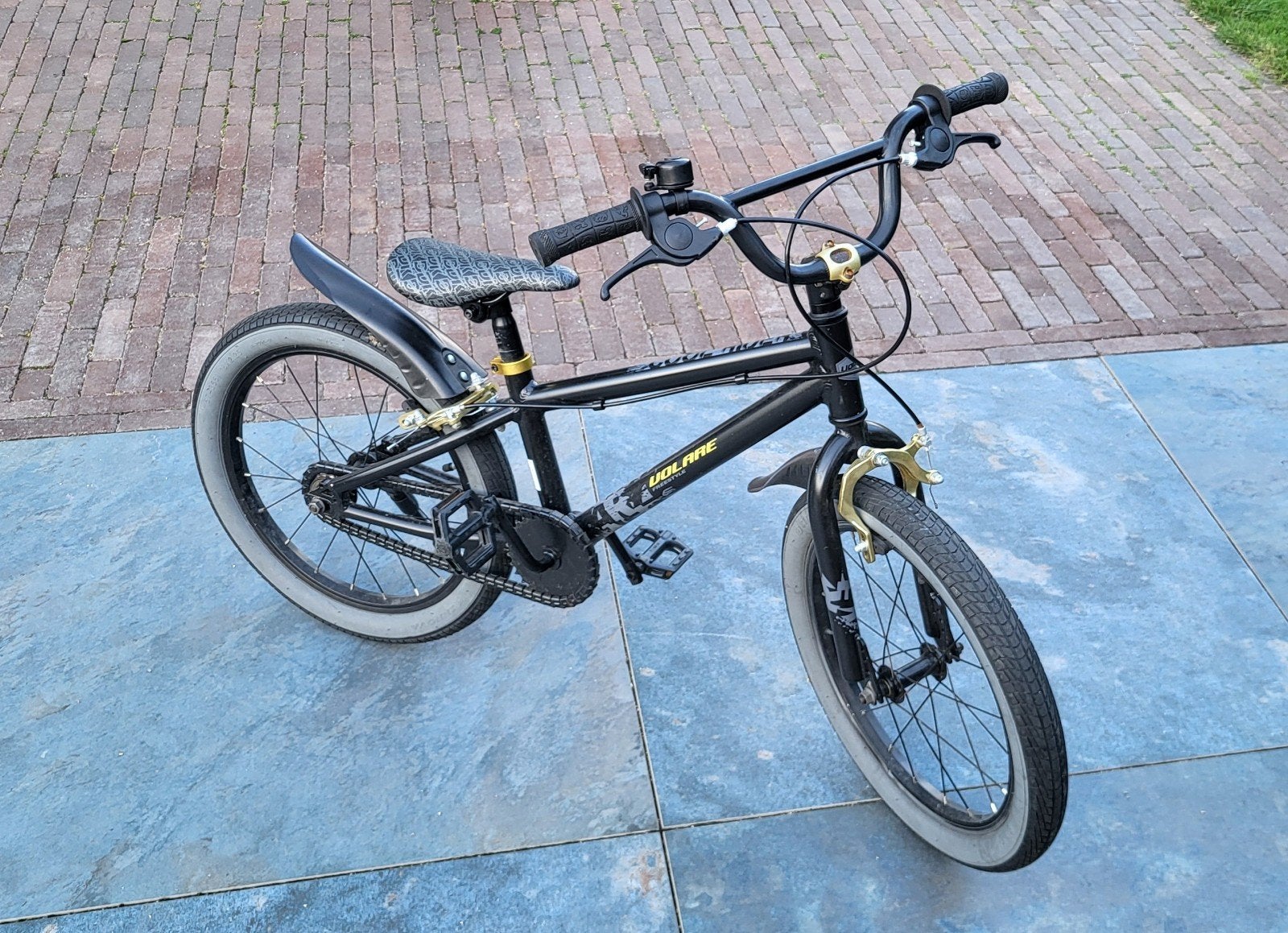 Kinderfiets jongens 18 inch - Zwart met gouden accenten