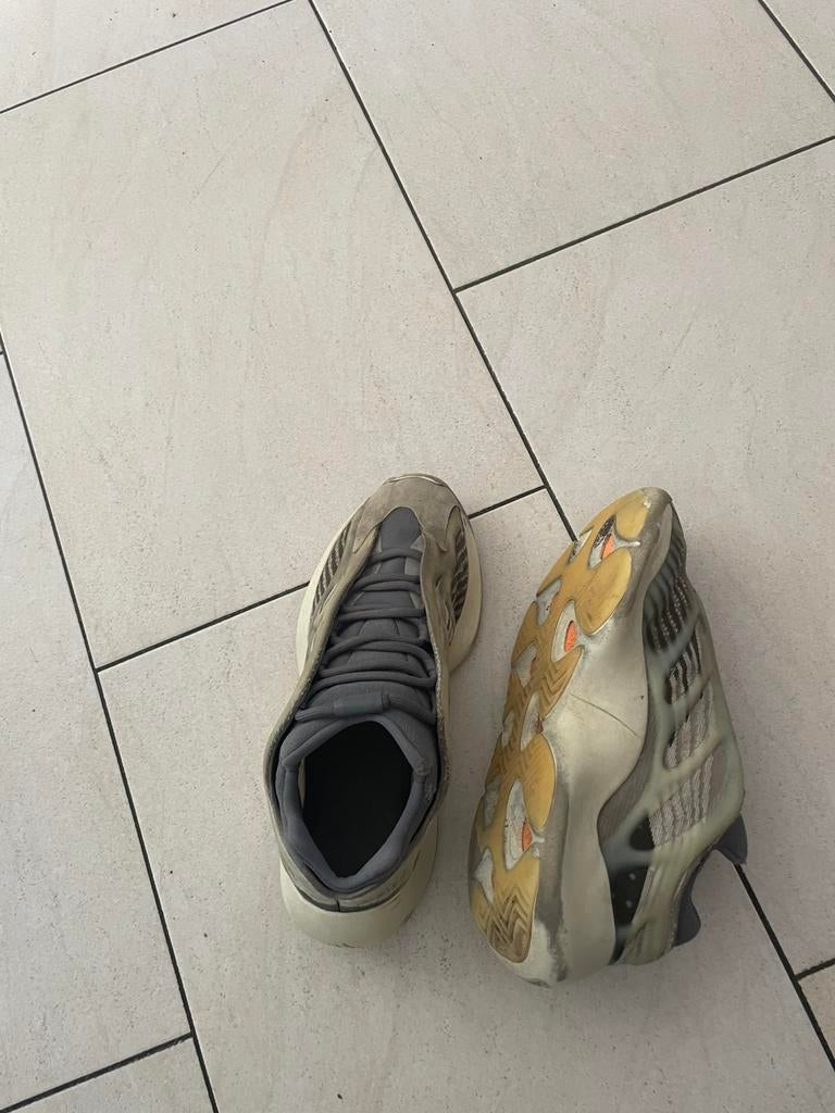 Adidas Yeezy salt, Kleding | Heren, Schoenen, Overige kleuren, Sportschoenen, Ophalen of Verzenden, Gedragen