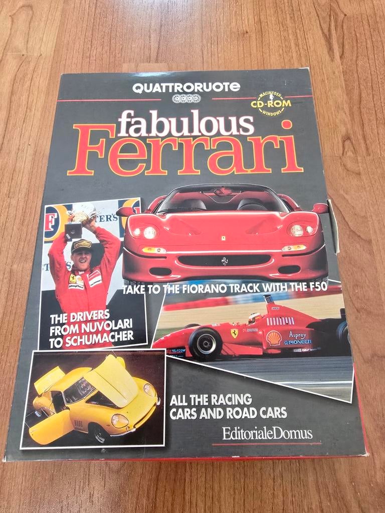 Fabulous Ferrari CD-ROM Catalogus - Quattroruote, Boeken, Auto's | Boeken, Zo goed als nieuw, Ferrari, Ophalen of Verzenden
