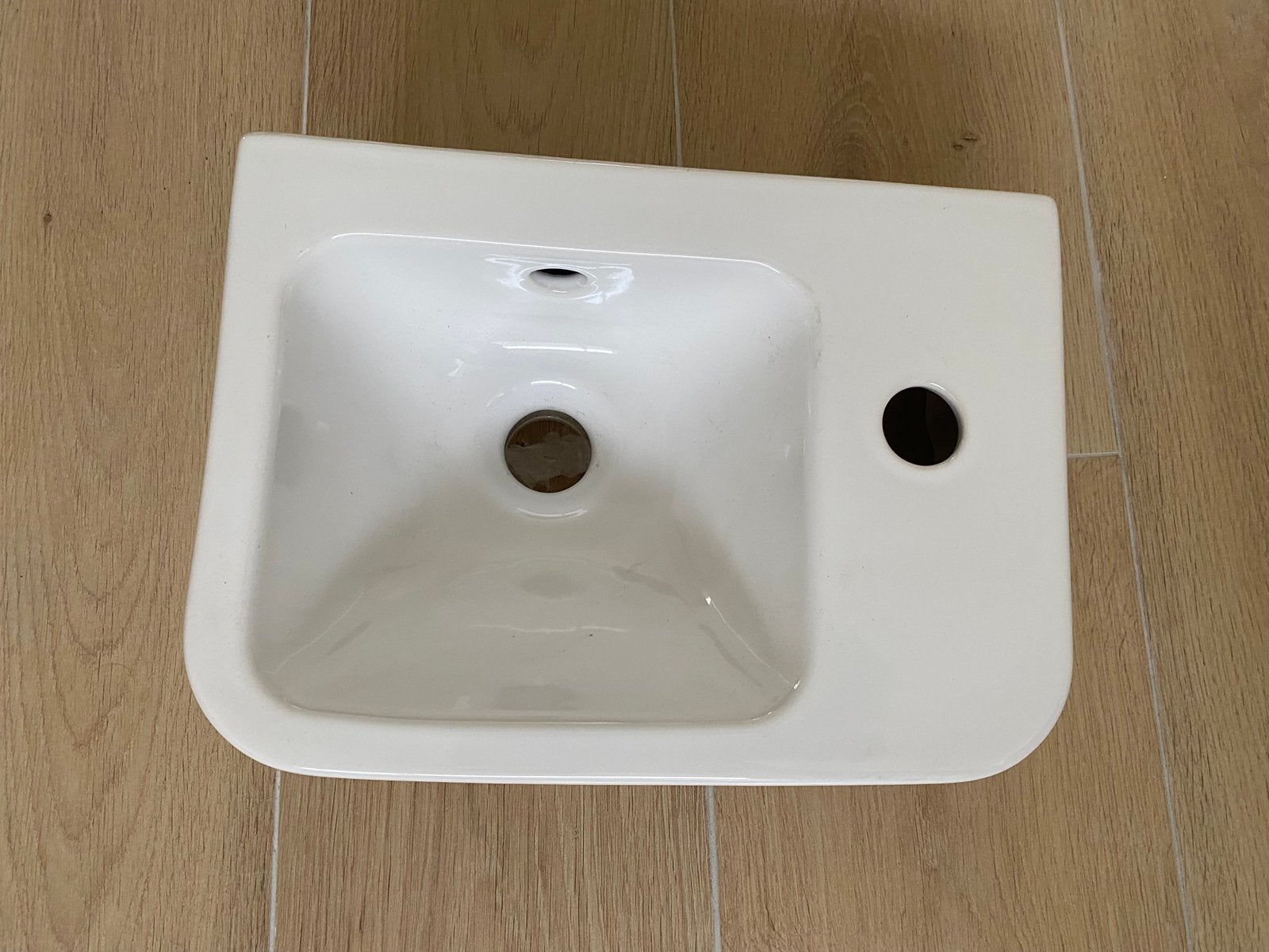Wc fonteintje villeroy & Boch, Huis en Inrichting, Ophalen, Minder dan 50 cm, Nieuw, Minder dan 25 cm