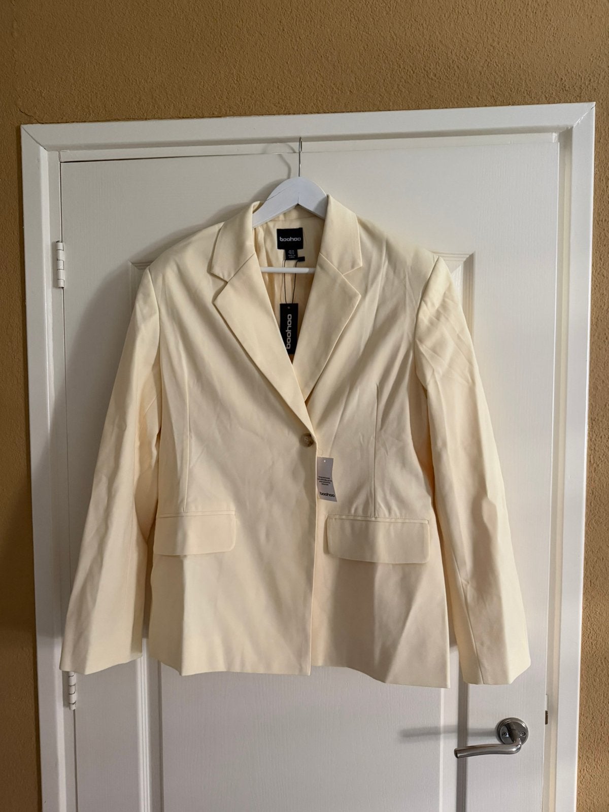 Niew colbert van Boohoo, Kleding | Dames, Ophalen of Verzenden, Nieuw, Maat 38/40 (M), Jasje