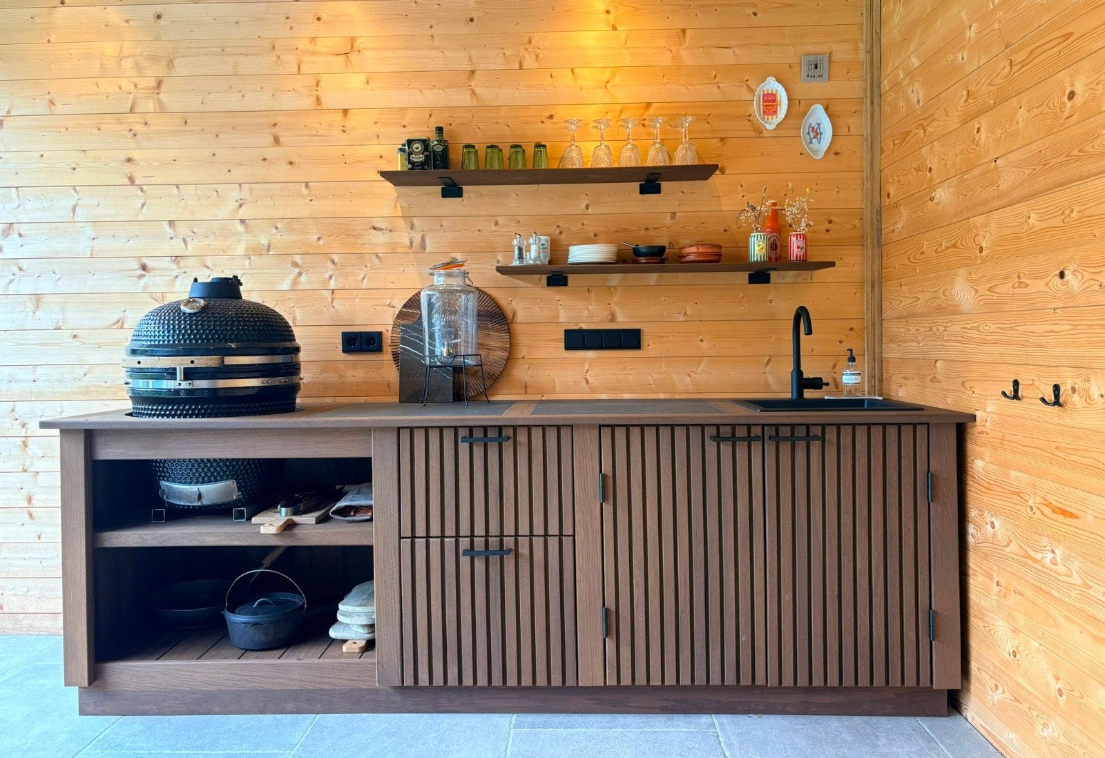 buitenkeuken/bbq tafel voor jou kamado, Houtskool, Nieuw, Ophalen of Verzenden, Houtslagers