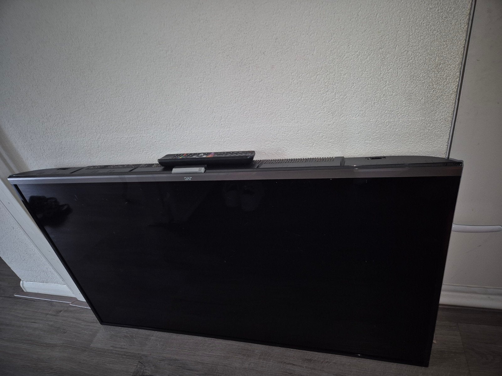 JVC 50 inch TV met barst in scherm (inclusief poten), Ophalen, Niet werkend, 100 cm of meer, Overige merken