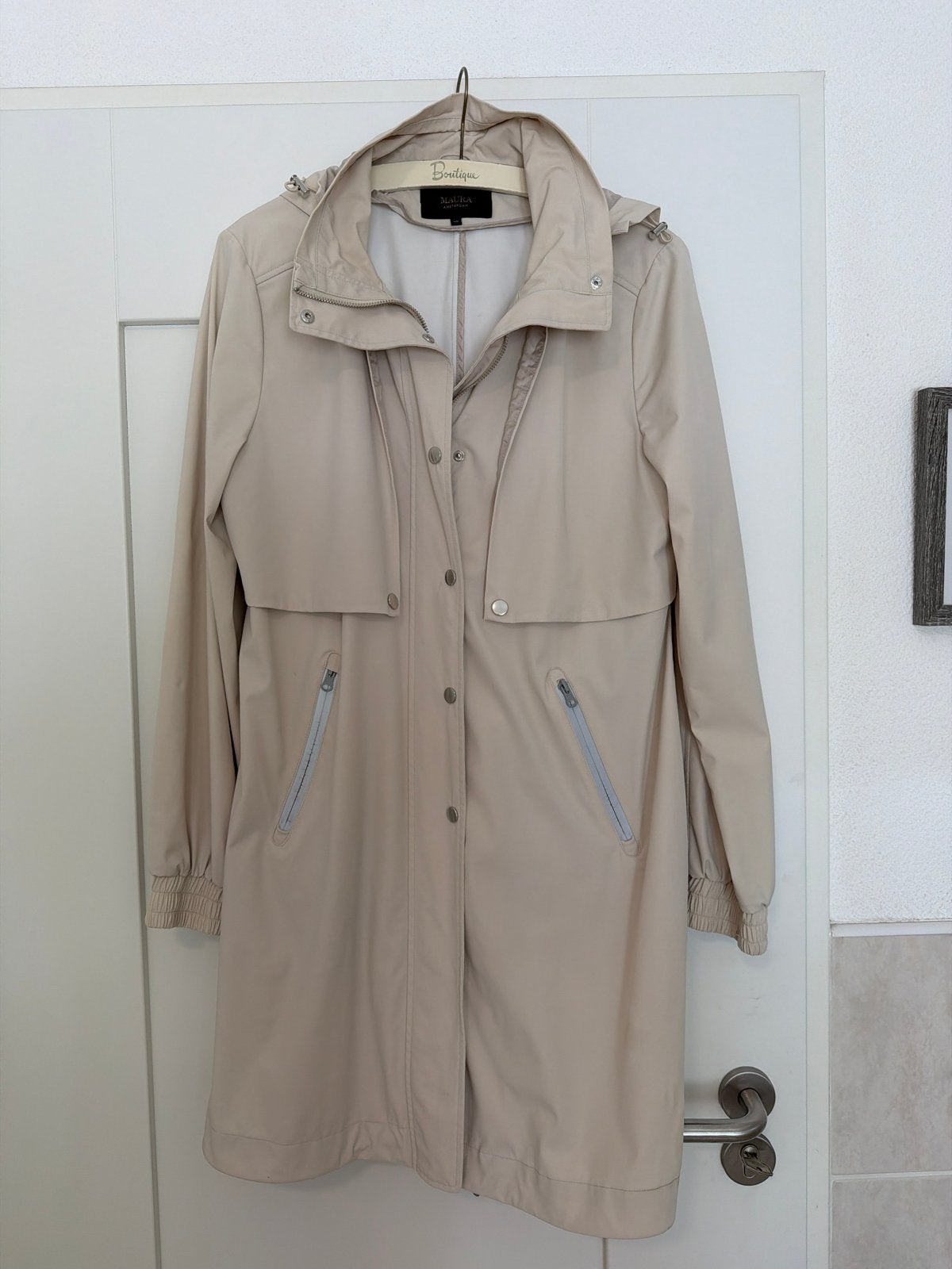 Maura Amsterdam Lichte Jas Maat 40, Ophalen of Verzenden, Zo goed als nieuw, Maat 38/40 (M), Beige