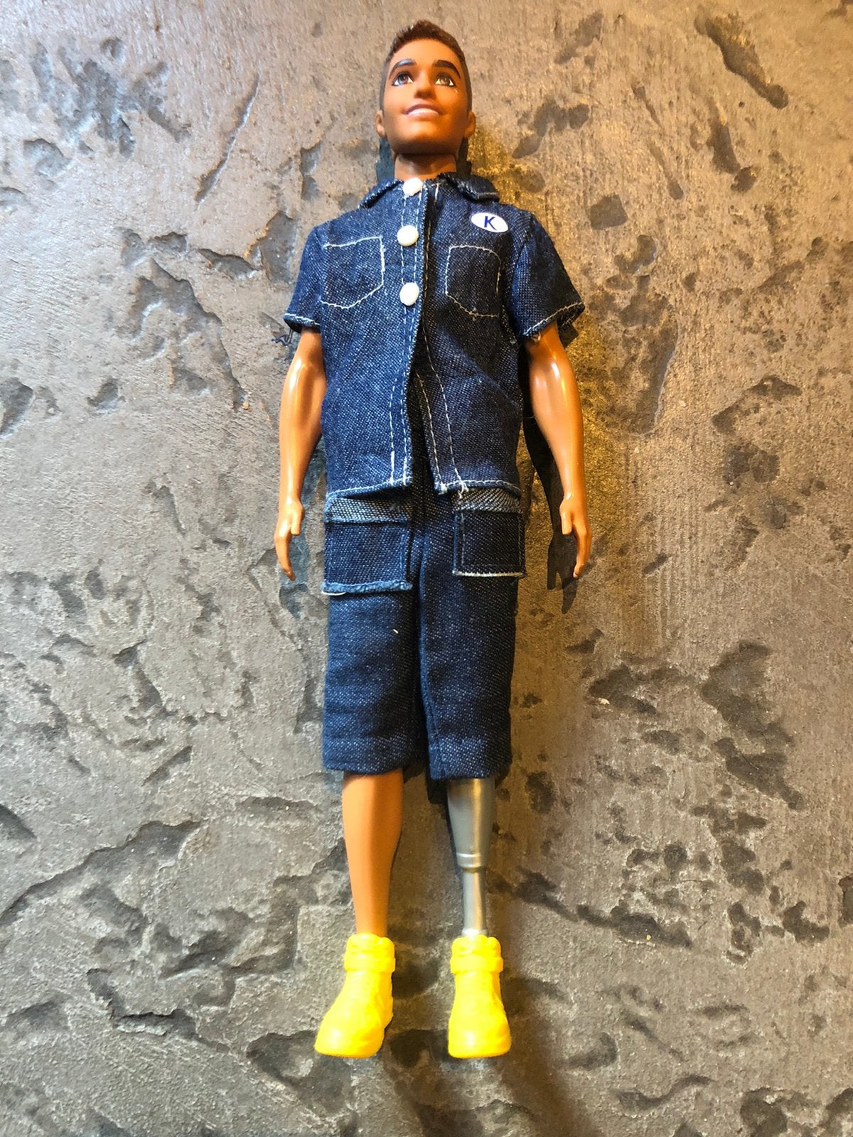 Barbie ken fashionasta met been prothese in denim pak, Ophalen, Zo goed als nieuw, Fashion Doll