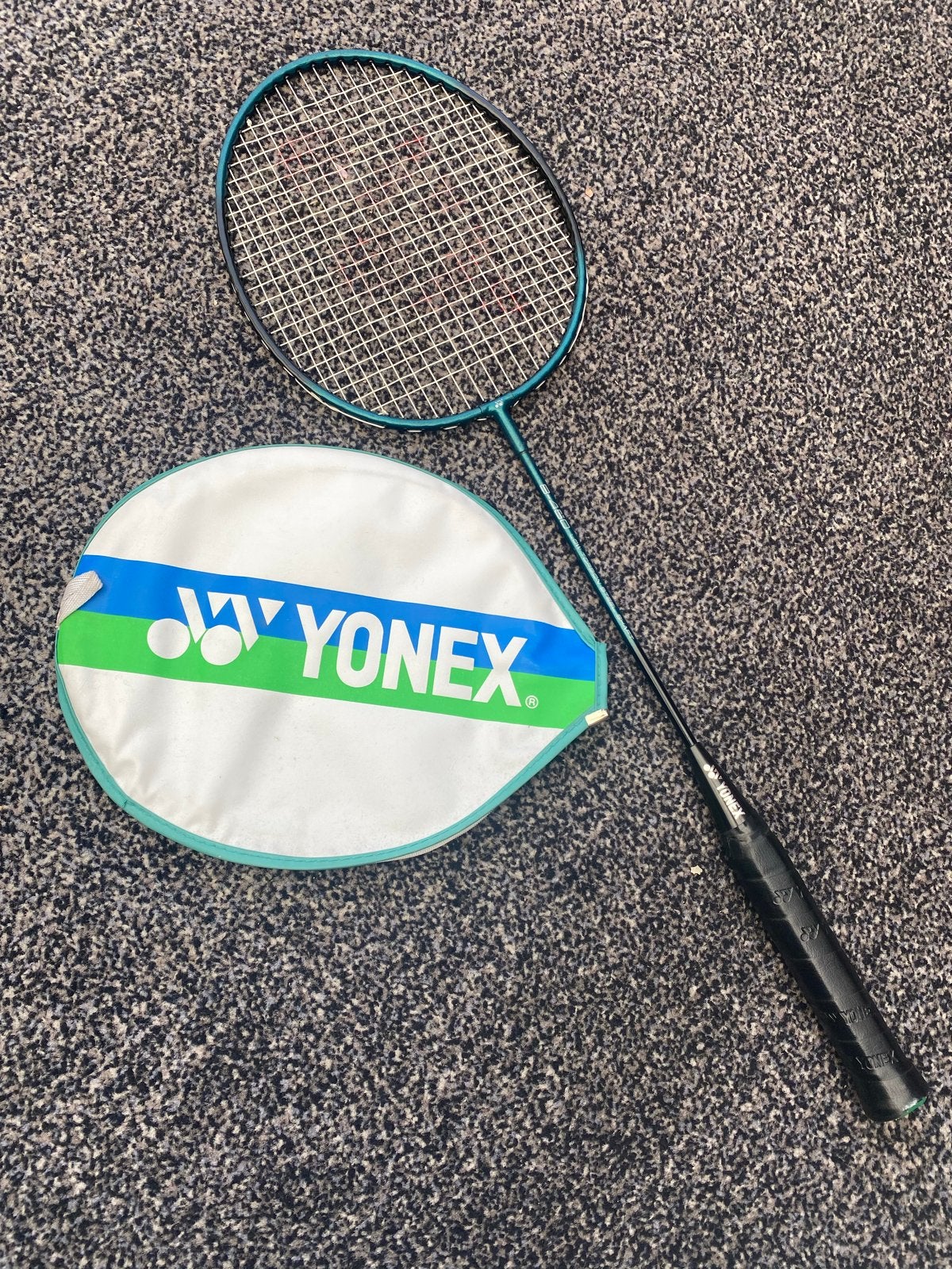 Yonex Badminton Racket met Hoes, Sport en Fitness, Ophalen, Gebruikt, Racket(s)