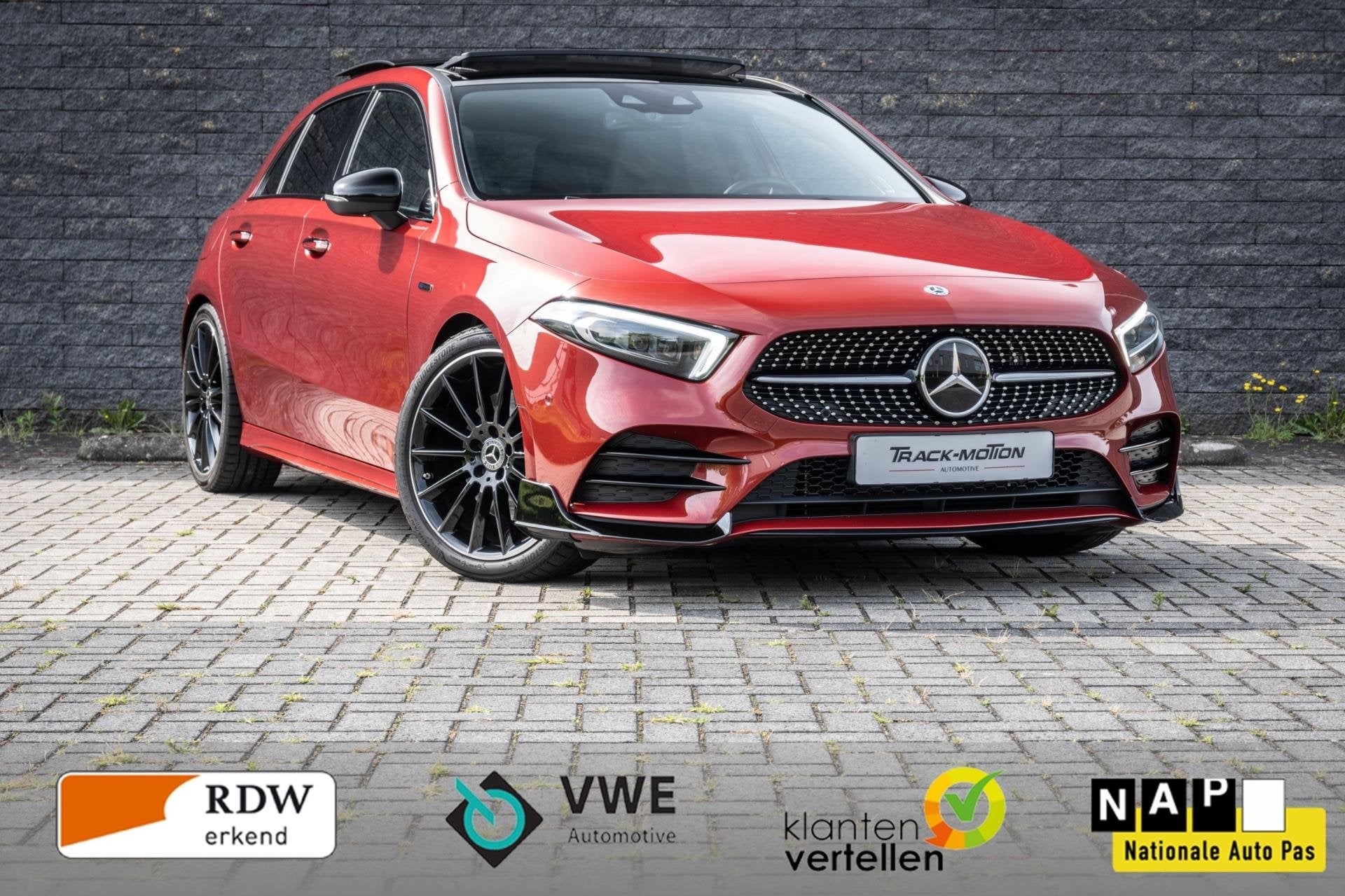 Mercedes-Benz A-klasse 250 e Business Solution AMG Limited P, Auto's, Mercedes-Benz, Dealer onderhouden, Gebruikt, 4 cilinders