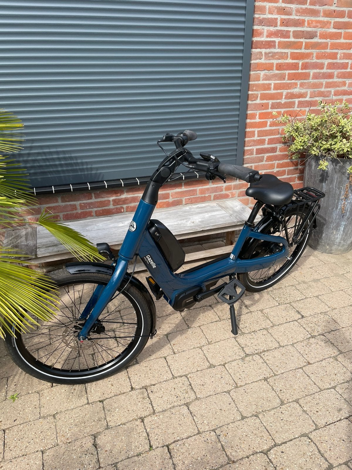 Foto 3 van Gazelle Easyflow Mallard Bleu 504kw accu en  79 kilometer