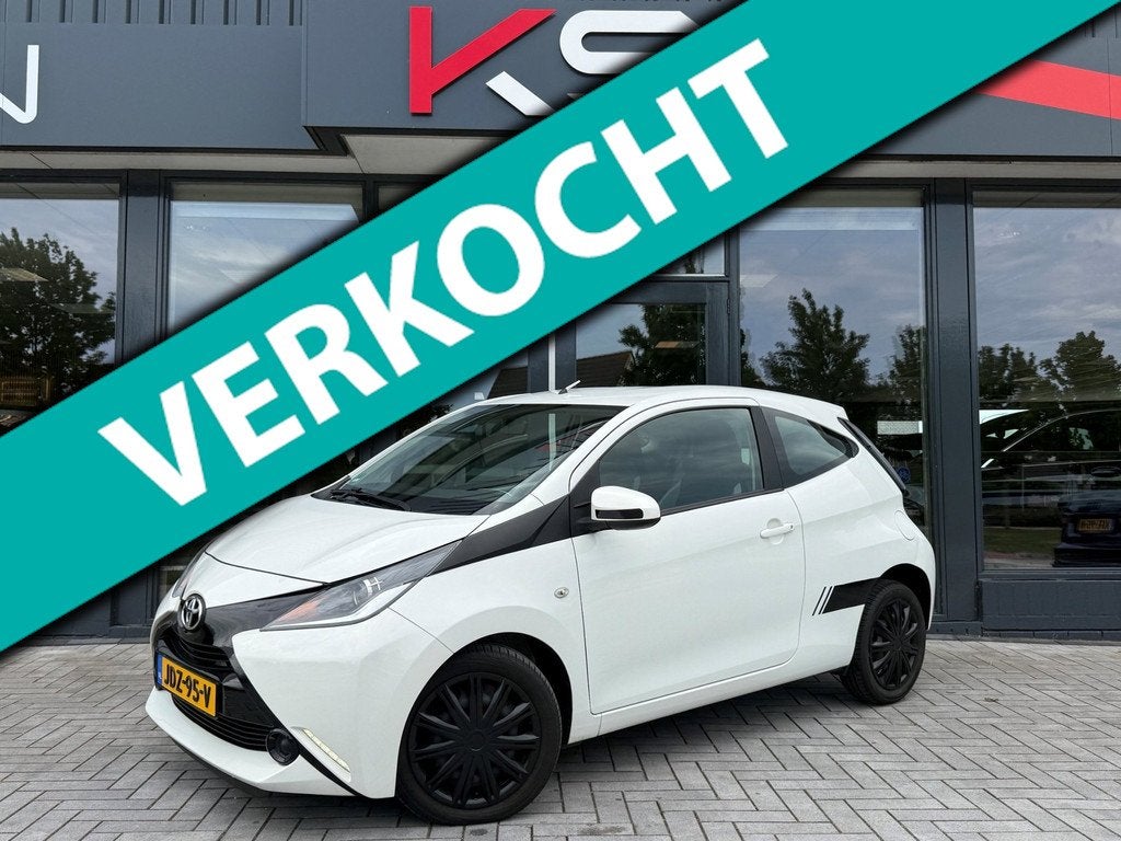 Toyota Aygo 1.0 VVT-i x Airco Nieuwe apk, Auto's, Voorwielaandrijving, Stof, Gebruikt, Wit