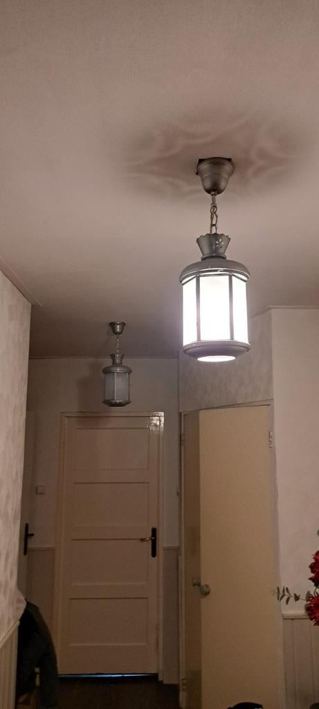 2 ijzeren  lantaarntjes landelijk vintage, Huis en Inrichting, Lampen | Hanglampen, Ophalen of Verzenden, Zo goed als nieuw, Glas