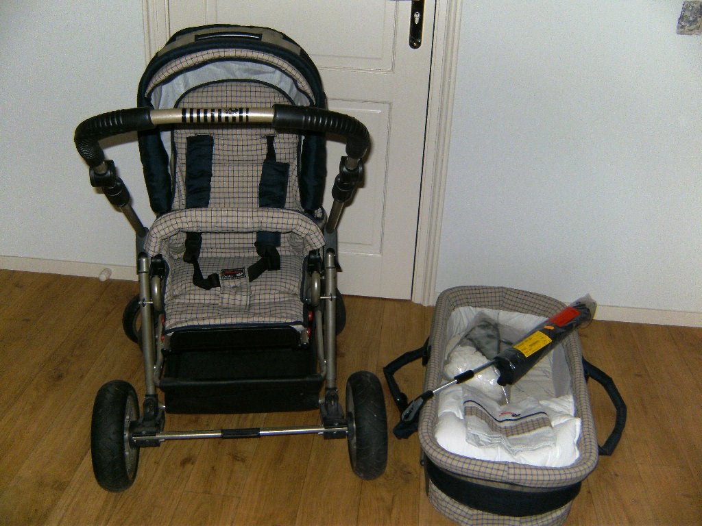 Kinderwagen merk Hartan, Kinderen en Baby's, Kinderwagens en Combinaties, Ophalen of Verzenden, Zo goed als nieuw, Verstelbare duwstang