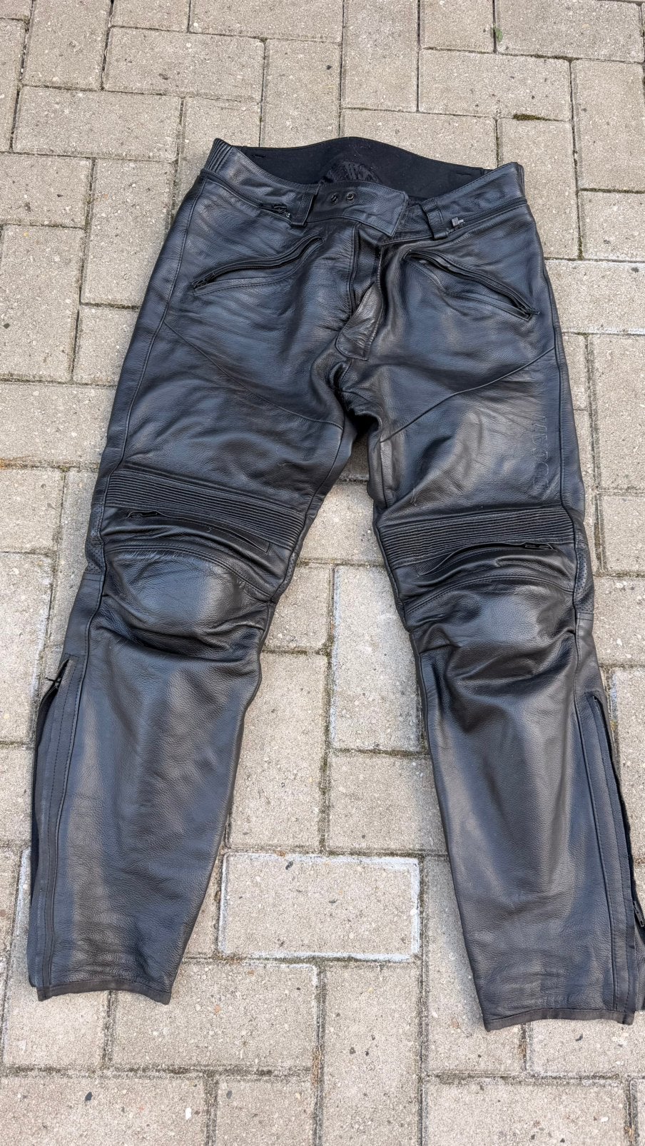 Motorbroek leer Ducati maat 52/54, Motoren, Kleding | Motorkleding, Ophalen, Tweedehands, Broek | leer