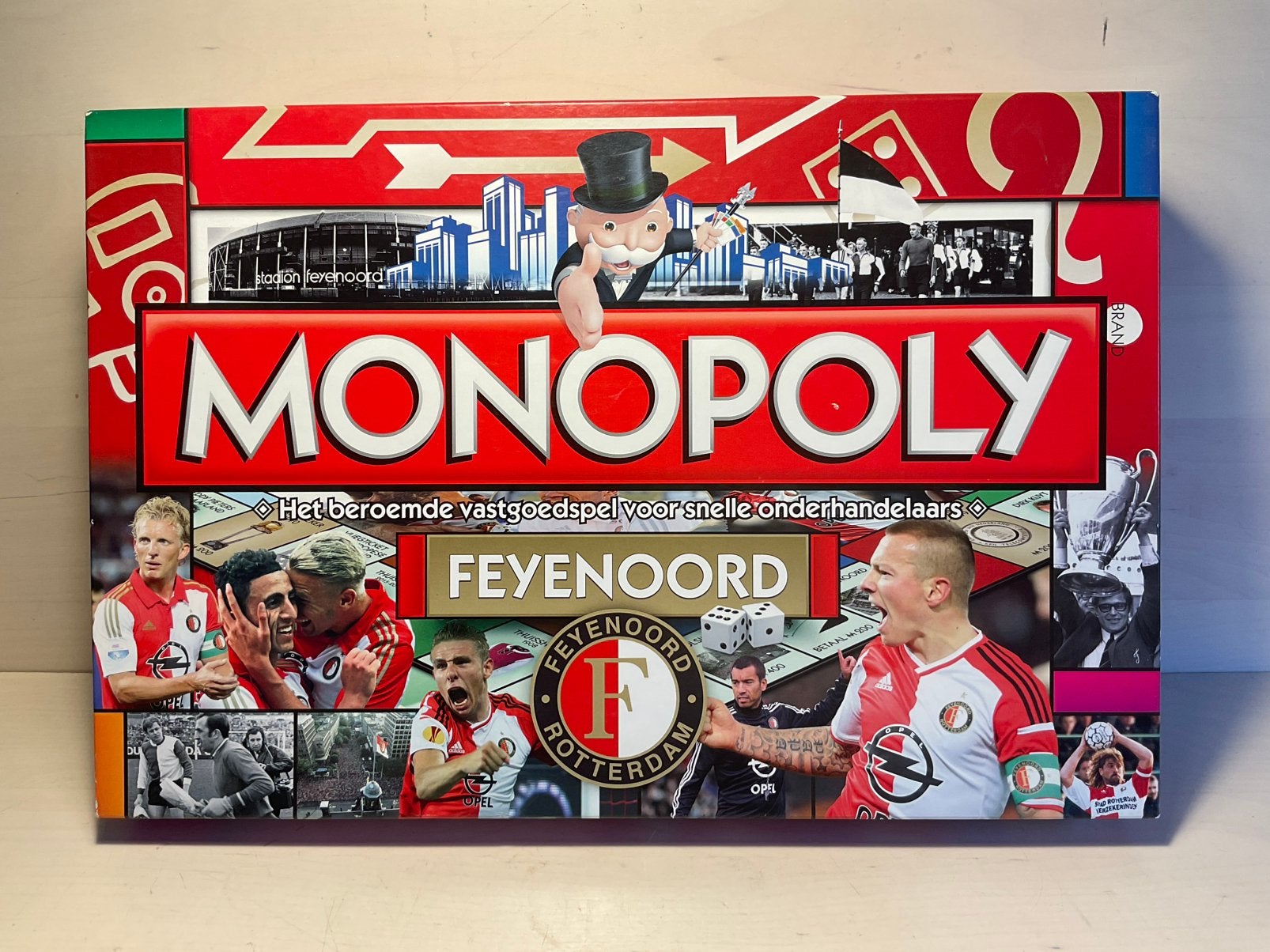 Feyenoord Monopoly in nieuwstaat, Hobby en Vrije tijd, Vijf spelers of meer, Ophalen of Verzenden, Zo goed als nieuw