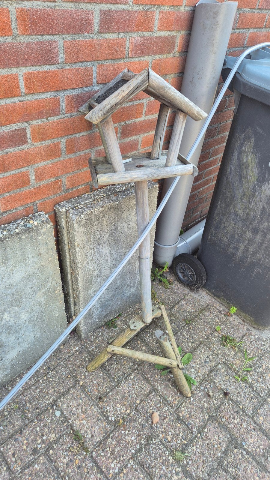 Gratis vogelhuisje (paar schroefjes nodig), Ophalen