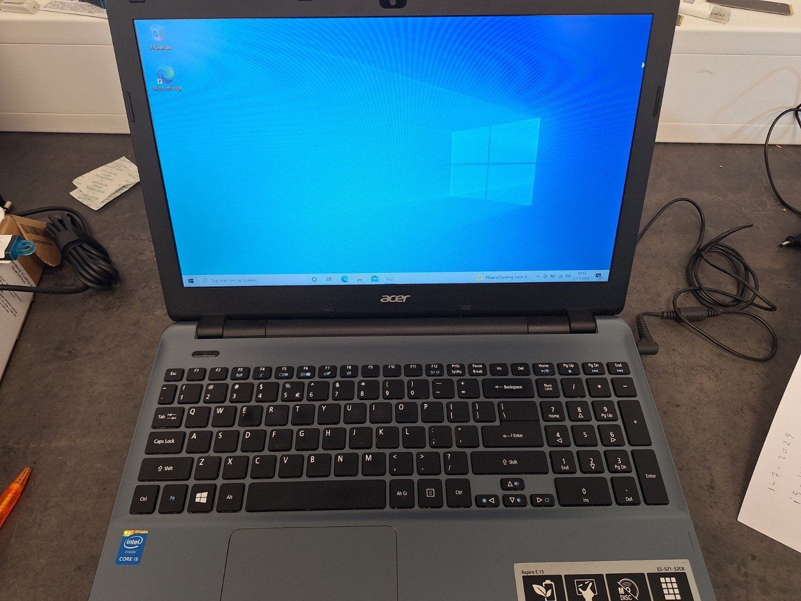 Acer Aspire 15.6" Laptop (i5, 120GB SSD) – Voor onderdelen, Gebruikt, 2 tot 3 Ghz, 120 GB, Ophalen of Verzenden