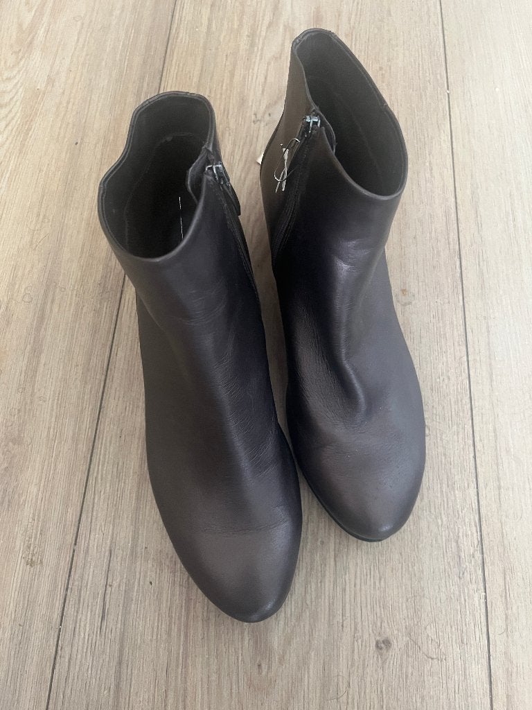 Ecco schoenen: Zo goed als nieuw, Ecco, Bruin, Lage of Enkellaarzen, Ophalen of Verzenden