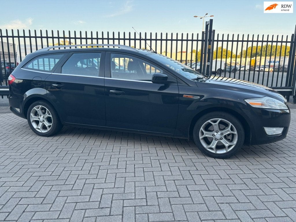 Ford Mondeo Wagon 2.0-16V Titanium, Gebruikt, Mondeo, Zwart, Origineel Nederlands