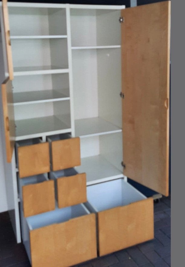 IKEA Rakke kast met veel bergruimte, Ophalen, Zo goed als nieuw