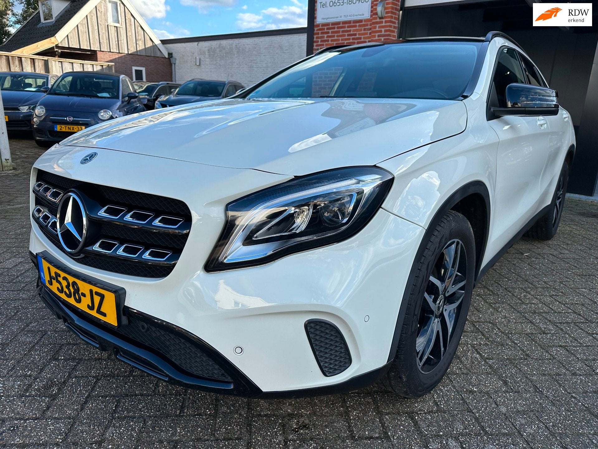 Mercedes-Benz GLA-klasse 200 Business AUTOMAAT-NAVI-PDC-CRUI, Dealer onderhouden, Gebruikt, 715 kg, Leder en Stof
