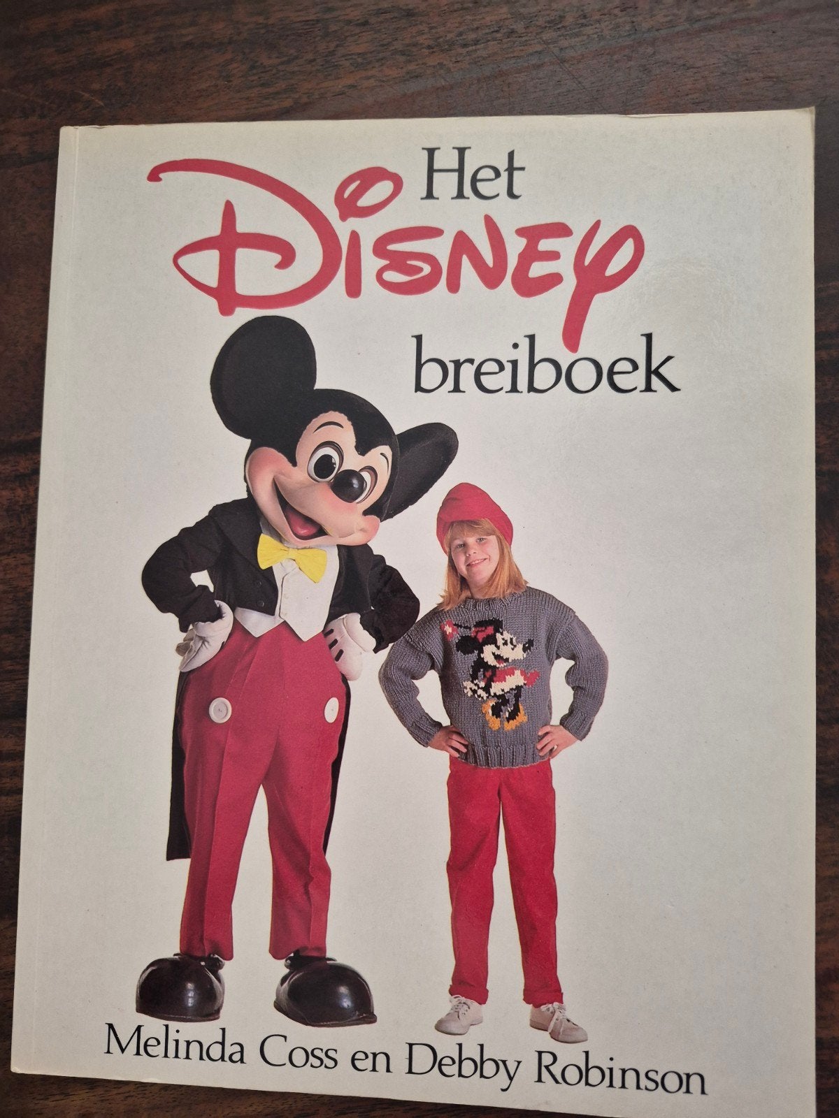 Het Disney breiboek, Ophalen of Verzenden, Zo goed als nieuw, Breien, Patroon of Boek