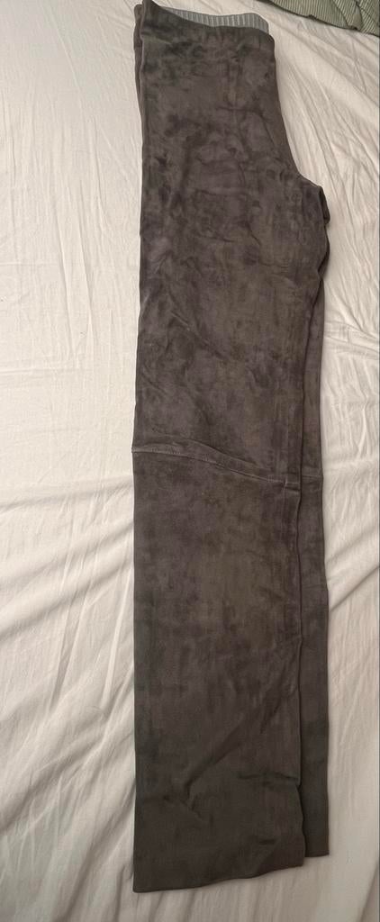 Suède Pauw legging, Maat 38/40 (M), Ophalen of Verzenden, Gedragen, Grijs